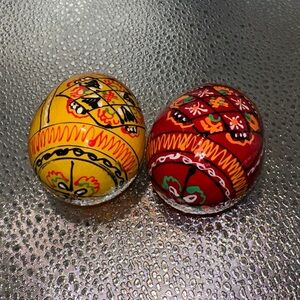 2 Ukrainian Hand Painted Wooden Egg Pysanky Easter Eggs